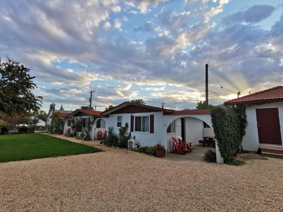 Sandy Beach Suites Osoyoos Exterior foto