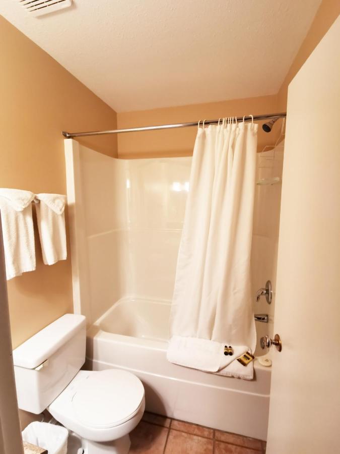 Sandy Beach Suites Osoyoos Exterior foto
