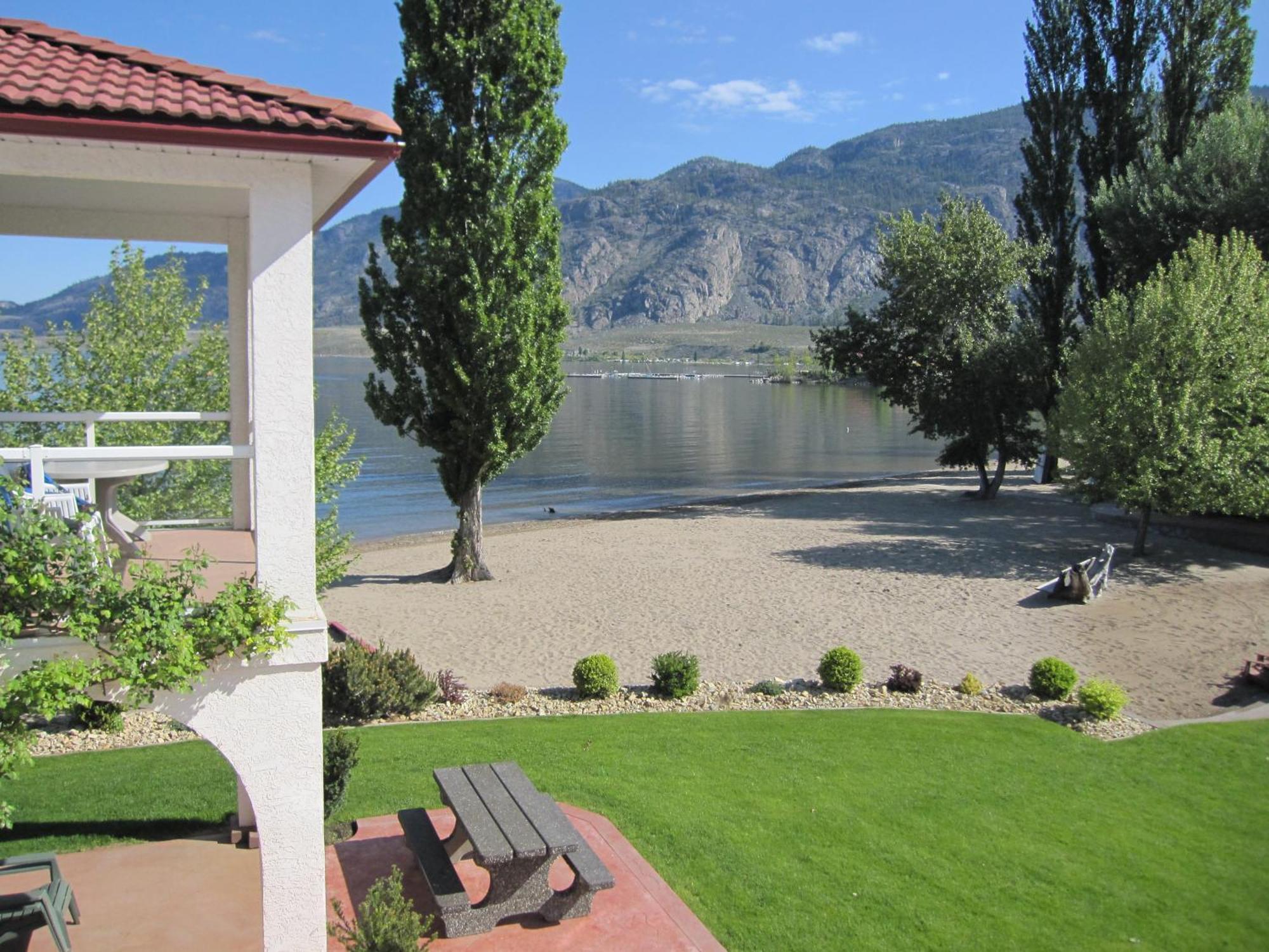 Sandy Beach Suites Osoyoos Exterior foto