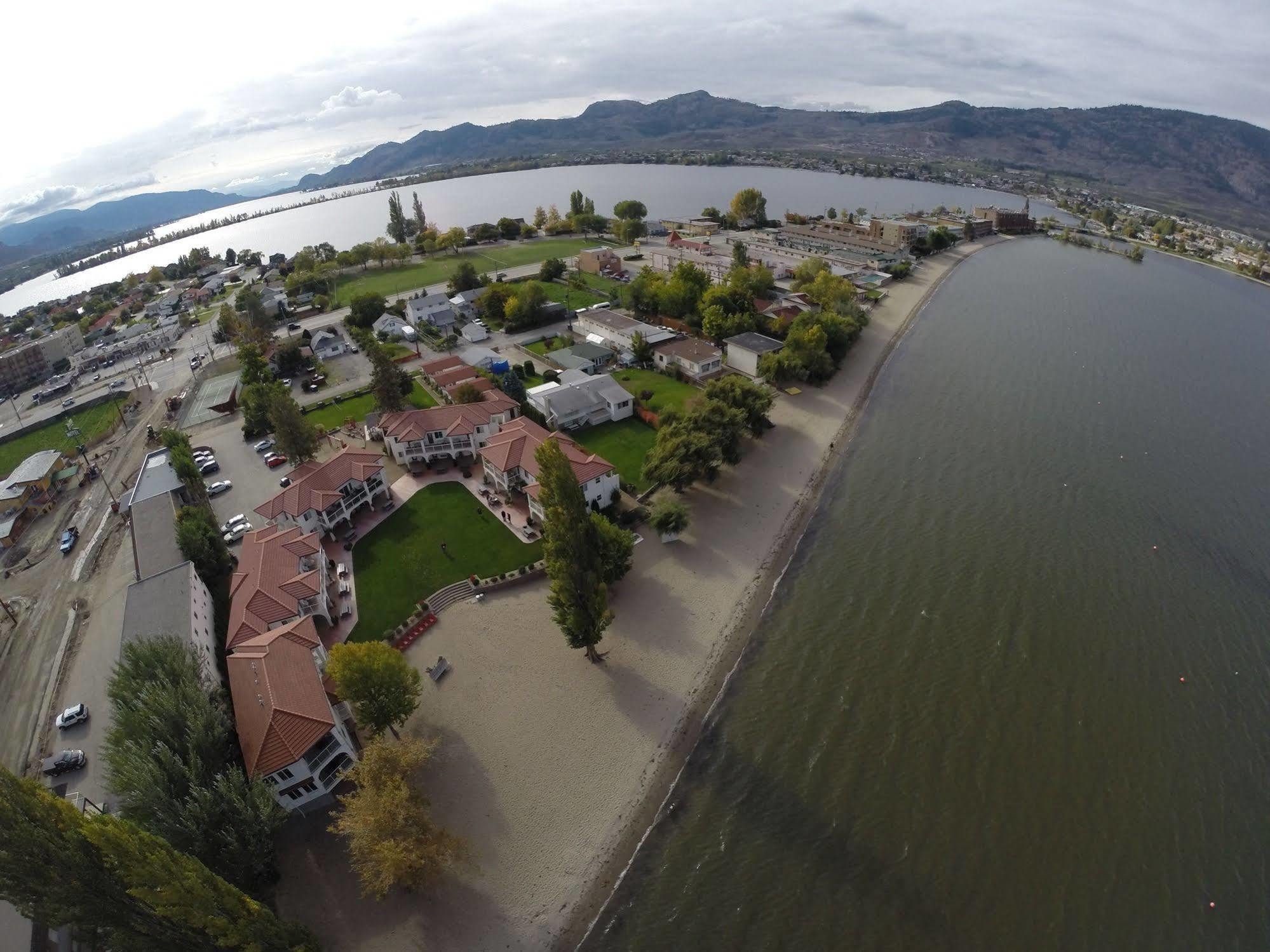 Sandy Beach Suites Osoyoos Exterior foto
